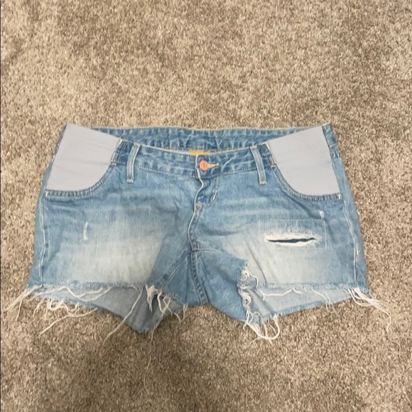 Maternity shorts